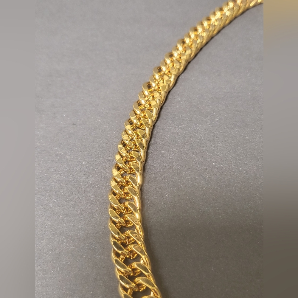Gold cuban link necklace with free cz earings....24019